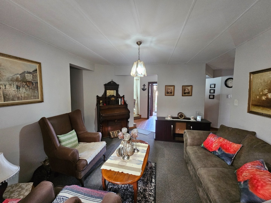 To Let 5 Bedroom Property for Rent in La Provance Free State